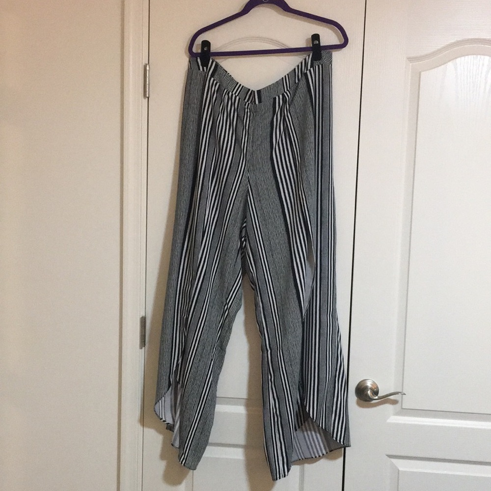 Tulip hem pant